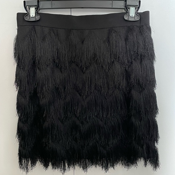 Fringe black mini-skirt, with elastic waistband. Never worn! - Picture 3 of 5